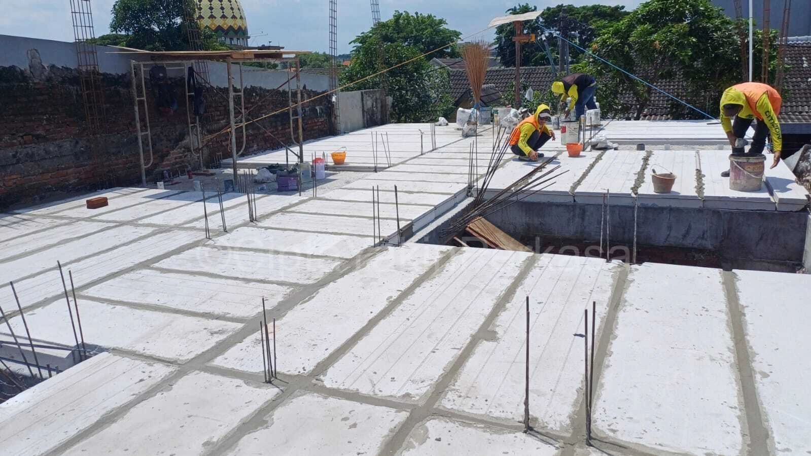 Pemasangan panel lantai Citicon di Sidoarjo