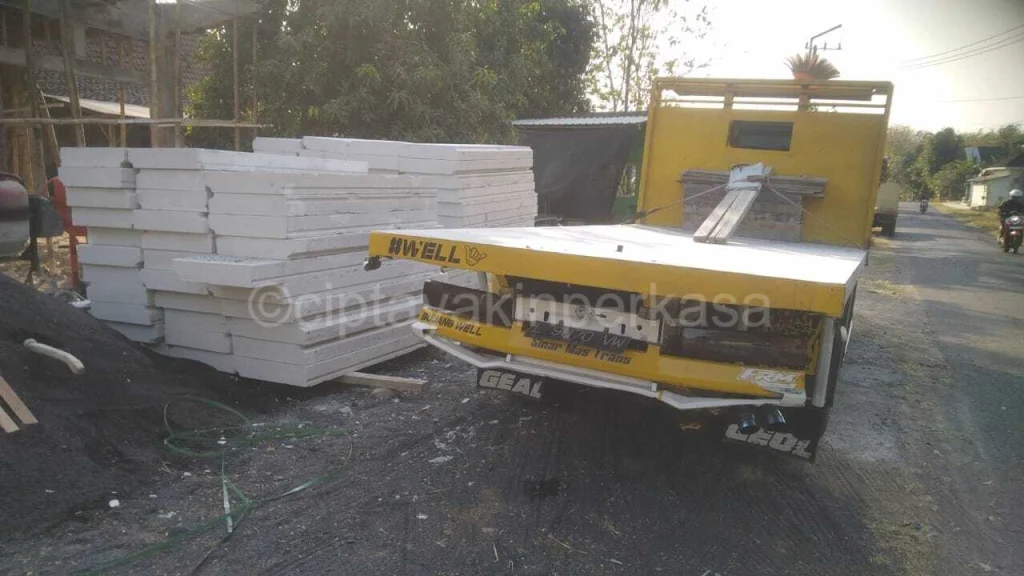 Pengiriman panel lantai Citicon Ngawi